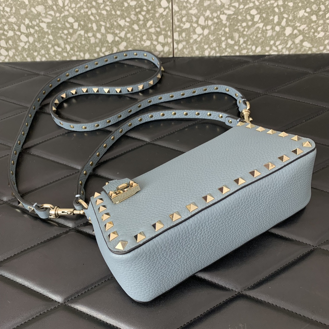 Valentino Garavani Rockstud Small Crossbody Bag in Niagara Grainy Calfskin